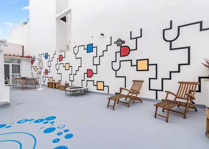 Home2book Sunny Duplex With Private Terrace