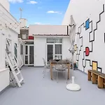 Home2book Sunny Duplex With Private Terrace 度假居