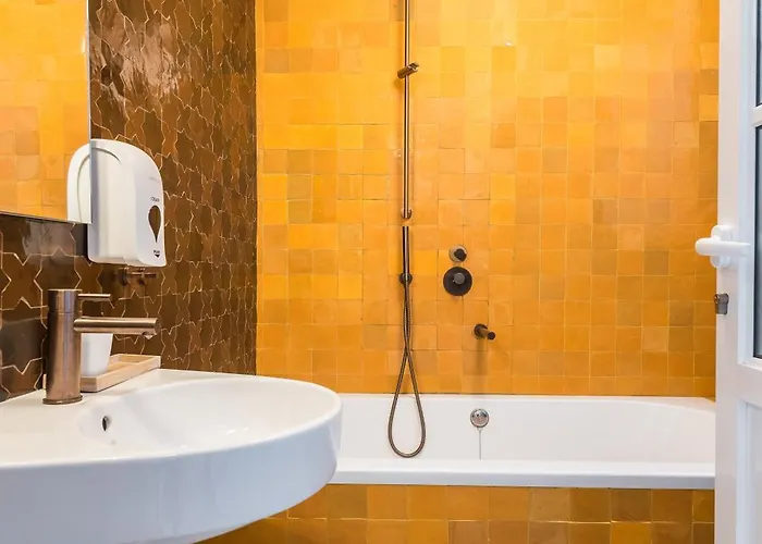 Home2book Sunny Duplex With Private Terrace *